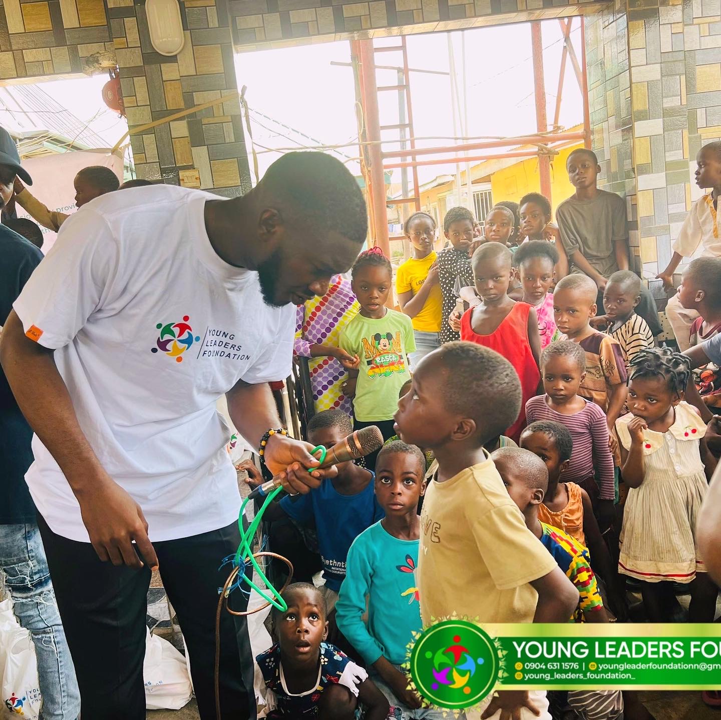 Children and volunteers during a foundation program